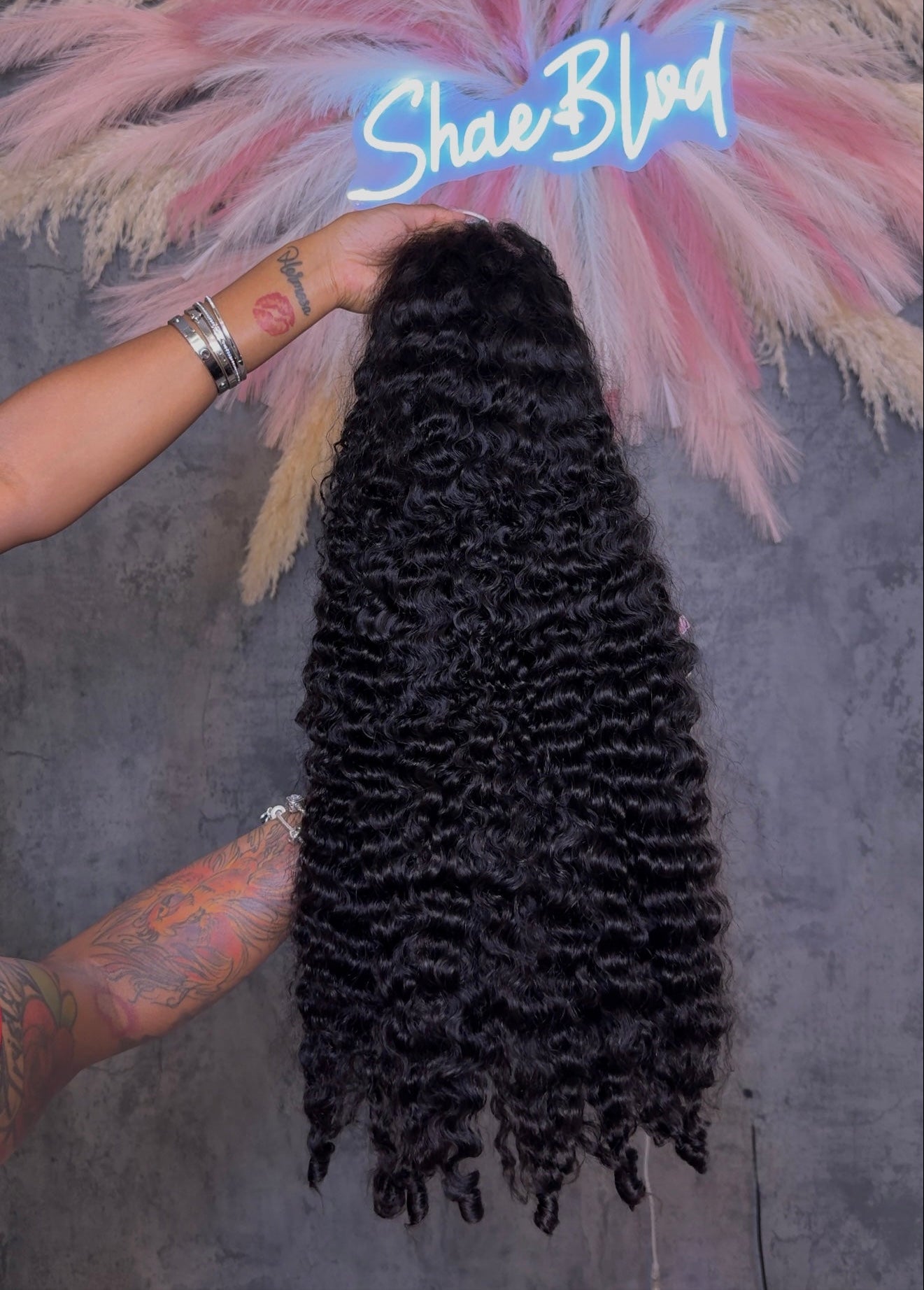 Burmese curly wig